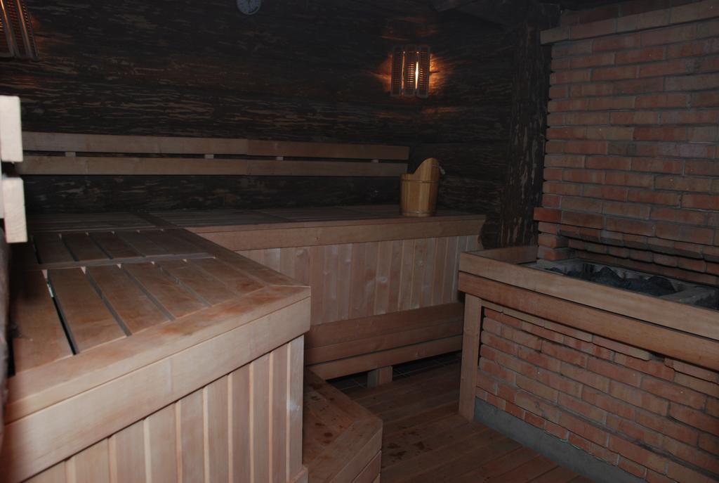 Status Hotel Poltava Exterior photo