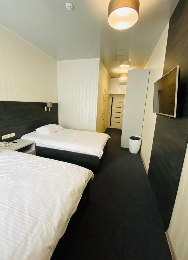 Status Hotel Poltava Exterior photo